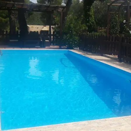Luxury With Pool In Pisia